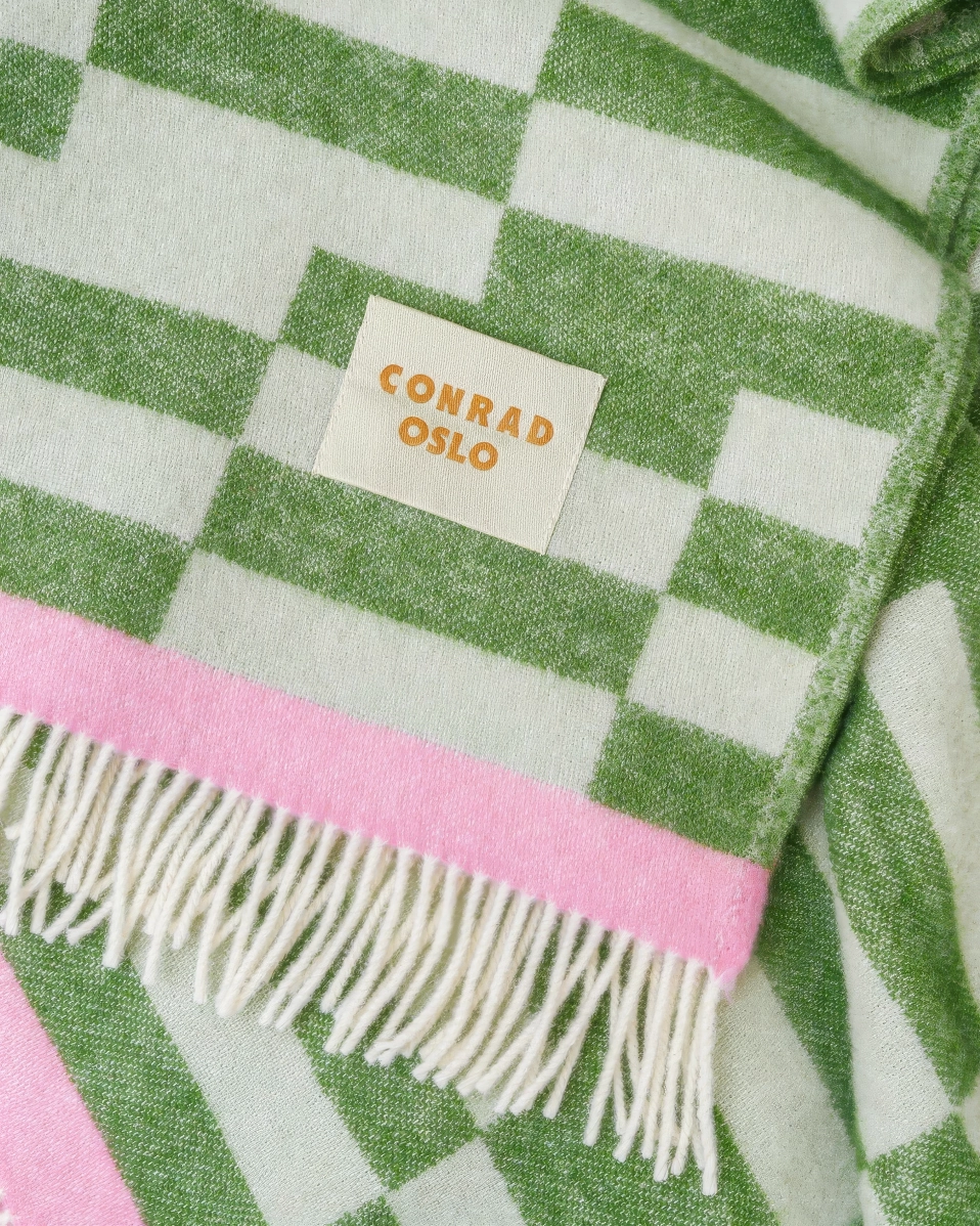 Conrad blanket